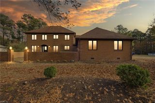 9 Rhodelia LN, Poquoson, VA 23662