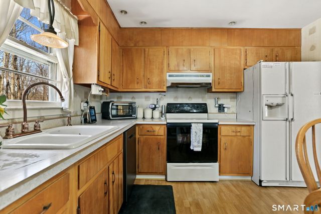 97 Greenbrier Road, Trumbull, CT 06611