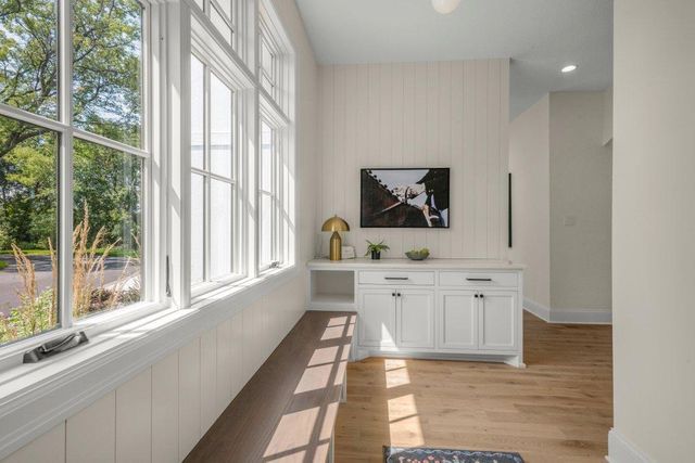 9414 Us-12, Independence, MN 55328
