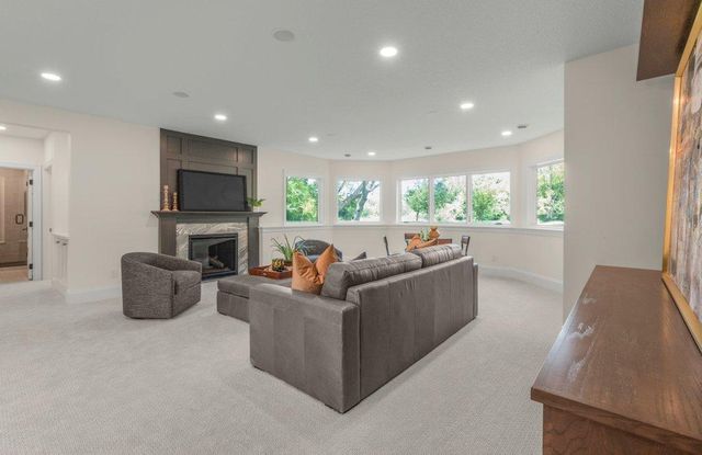 9414 Us-12, Independence, MN 55328