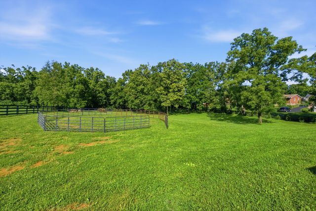 166 Swigert Avenue, Lexington, KY 40505