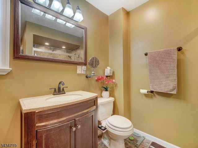 409 3Rd Ave West, Newark City, NJ 07107