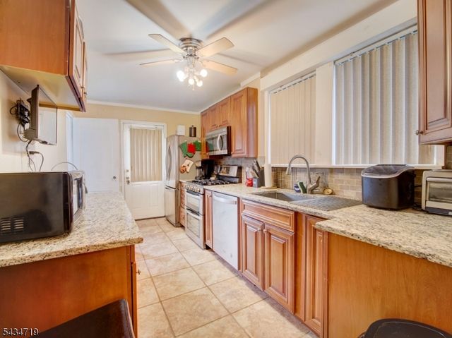 409 3Rd Ave West, Newark City, NJ 07107
