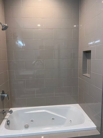 1208 E 64th Street 2A, Chicago, IL 60637