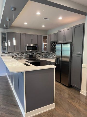 1208 E 64th Street 2A, Chicago, IL 60637
