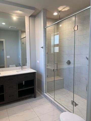 1208 E 64th Street 2A, Chicago, IL 60637