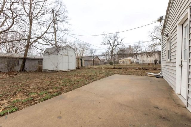 4420 N Jackson Avenue, Kansas City, MO 64117