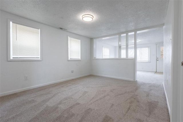 4420 N Jackson Avenue, Kansas City, MO 64117