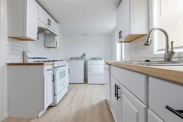 4420 N Jackson Avenue, Kansas City, MO 64117