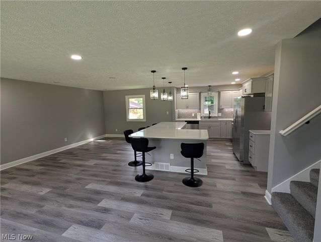 3246 E Waterloo Road, Akron, OH 44312