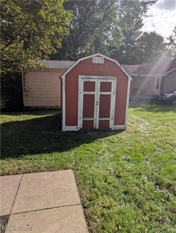 3246 E Waterloo Road, Akron, OH 44312