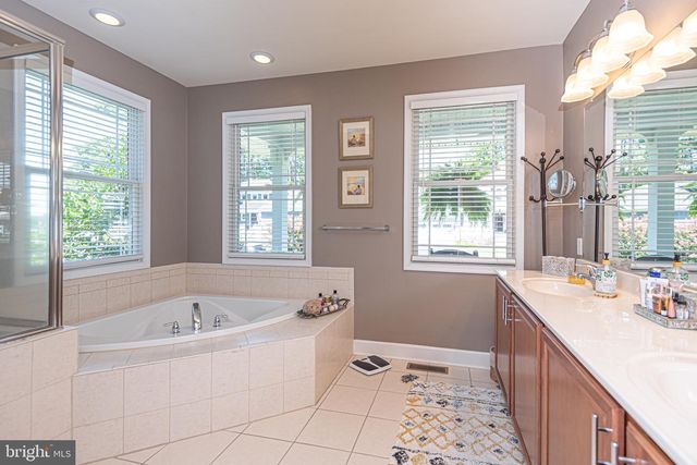 11752 MAID AT ARMS LN, Berlin, MD 21811