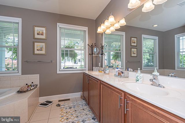 11752 MAID AT ARMS LN, Berlin, MD 21811