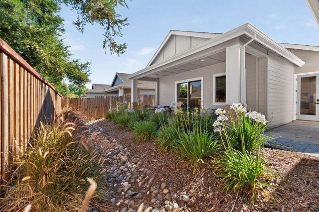 3320 Water Well Pl, Loomis, CA 95650