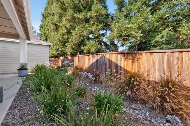 3320 Water Well Pl, Loomis, CA 95650