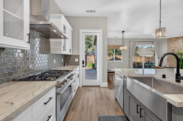 3320 Water Well Pl, Loomis, CA 95650