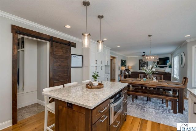 2119 Burnett Lane, North Mankato, MN 56003