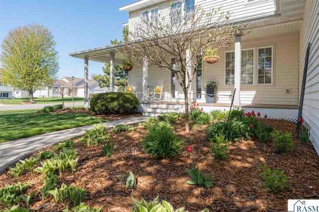 2119 Burnett Lane, North Mankato, MN 56003