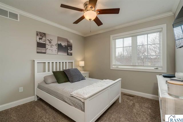 2119 Burnett Lane, North Mankato, MN 56003
