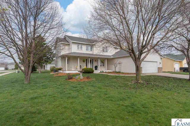 2119 Burnett Lane, North Mankato, MN 56003