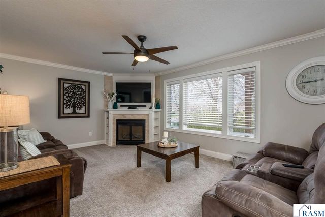 2119 Burnett Lane, North Mankato, MN 56003
