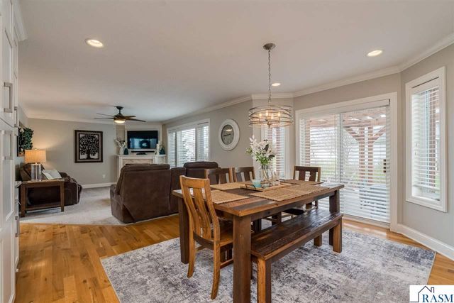 2119 Burnett Lane, North Mankato, MN 56003