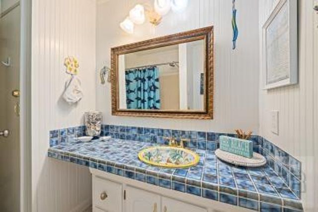 4006 Elissa Court, Galveston, TX 77554