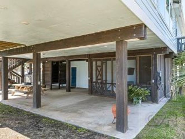 4006 Elissa Court, Galveston, TX 77554