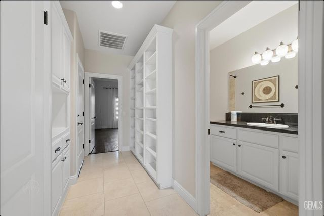 14923 Colonia De Las Rosas, Bakersfield, CA 93306