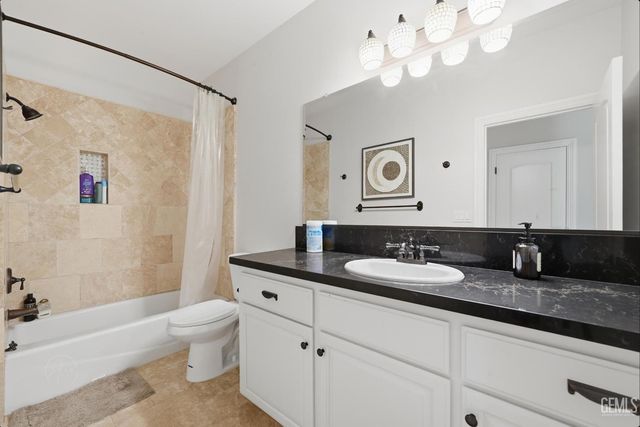 14923 Colonia De Las Rosas, Bakersfield, CA 93306