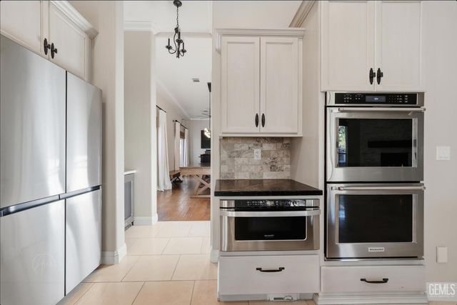 14923 Colonia De Las Rosas, Bakersfield, CA 93306