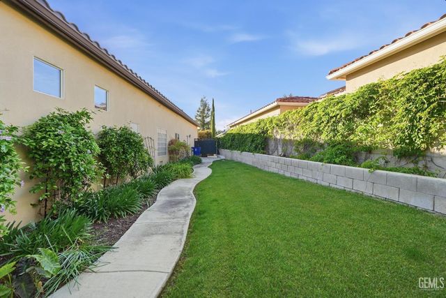 14923 Colonia De Las Rosas, Bakersfield, CA 93306