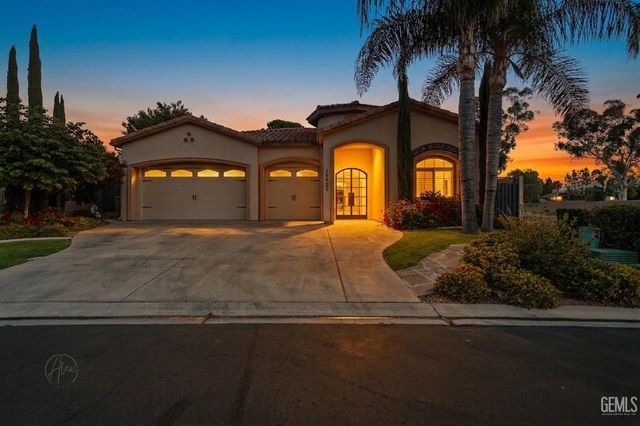 14923 Colonia De Las Rosas, Bakersfield, CA 93306