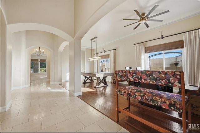 14923 Colonia De Las Rosas, Bakersfield, CA 93306