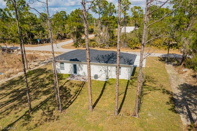 1120 Ravenswood ST E, Lehigh Acres, FL 33974