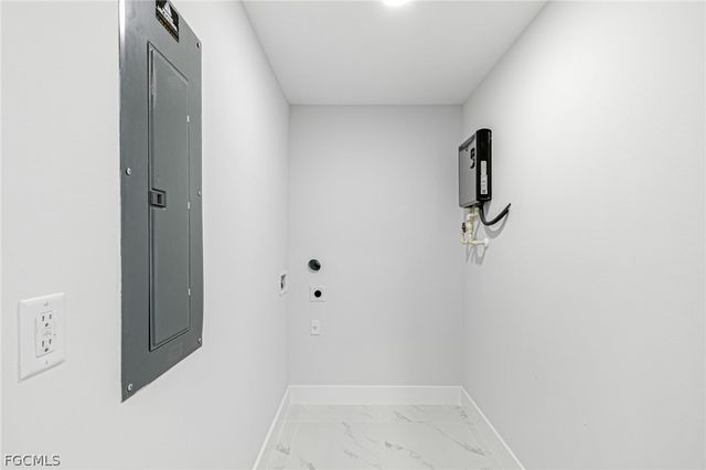 1120 Ravenswood ST E, Lehigh Acres, FL 33974