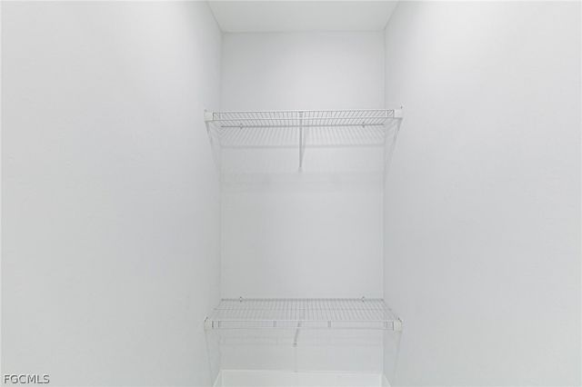 1120 Ravenswood ST E, Lehigh Acres, FL 33974