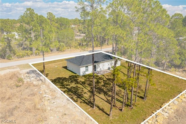 1120 Ravenswood ST E, Lehigh Acres, FL 33974