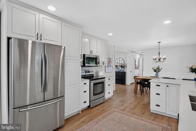 1521 FELLOWSHIP DR, Lancaster, PA 17601