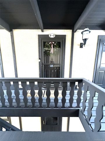 7 Loudon Drive 7, Fishkill, NY 12524