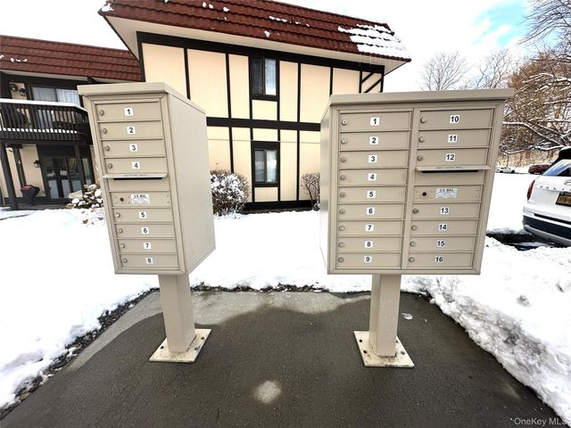 7 Loudon Drive 7, Fishkill, NY 12524