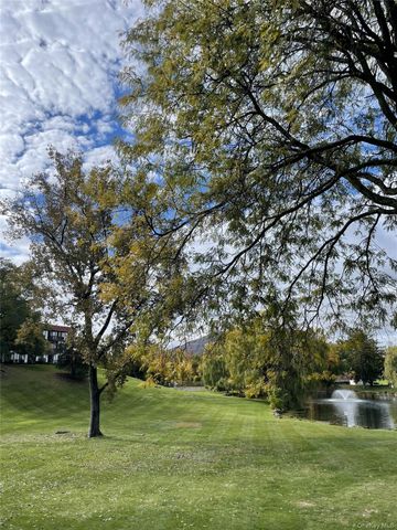 7 Loudon Drive 7, Fishkill, NY 12524