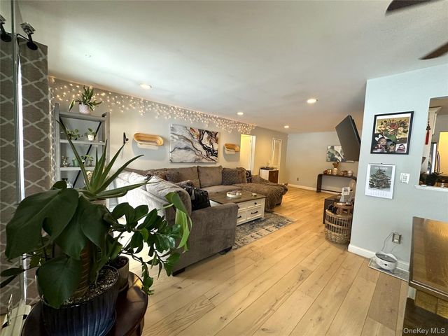 7 Loudon Drive 7, Fishkill, NY 12524