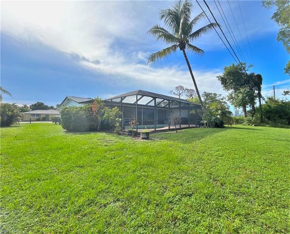 8512 Fordham ST, Fort Myers, FL 33907