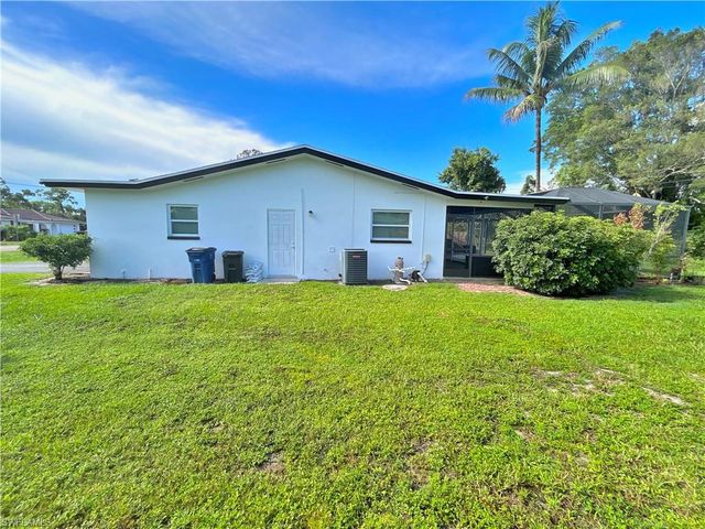 8512 Fordham ST, Fort Myers, FL 33907