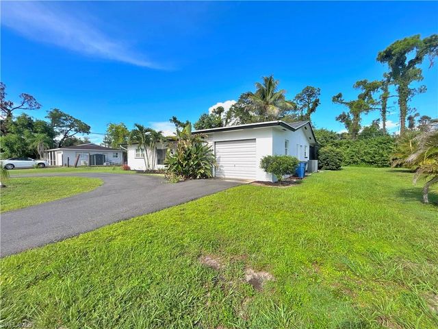 8512 Fordham ST, Fort Myers, FL 33907