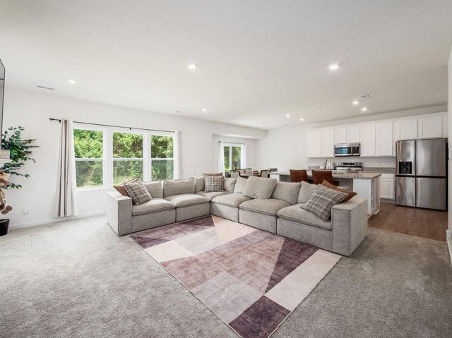 1520 Billingham Drive, Grove City, OH 43123