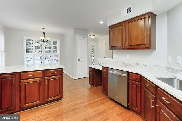 7447 DIGBY GRN, Alexandria, VA 22315