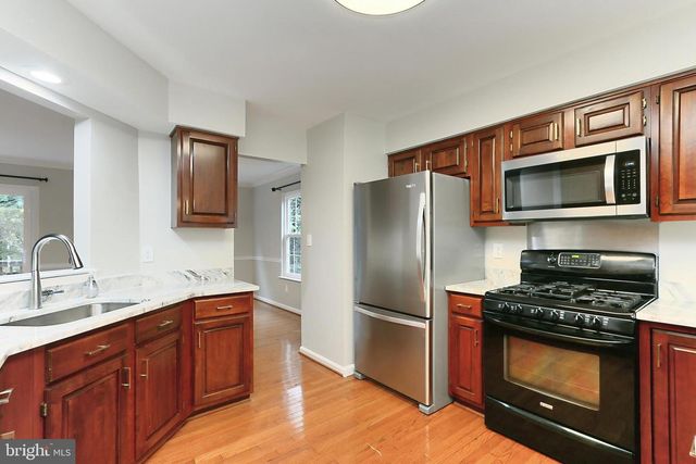 7447 DIGBY GRN, Alexandria, VA 22315