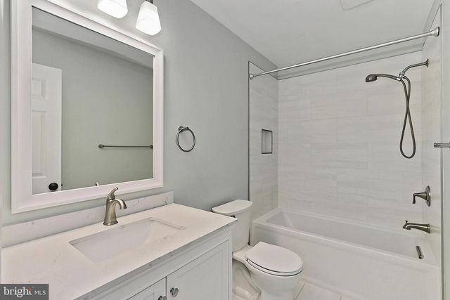 7447 DIGBY GRN, Alexandria, VA 22315